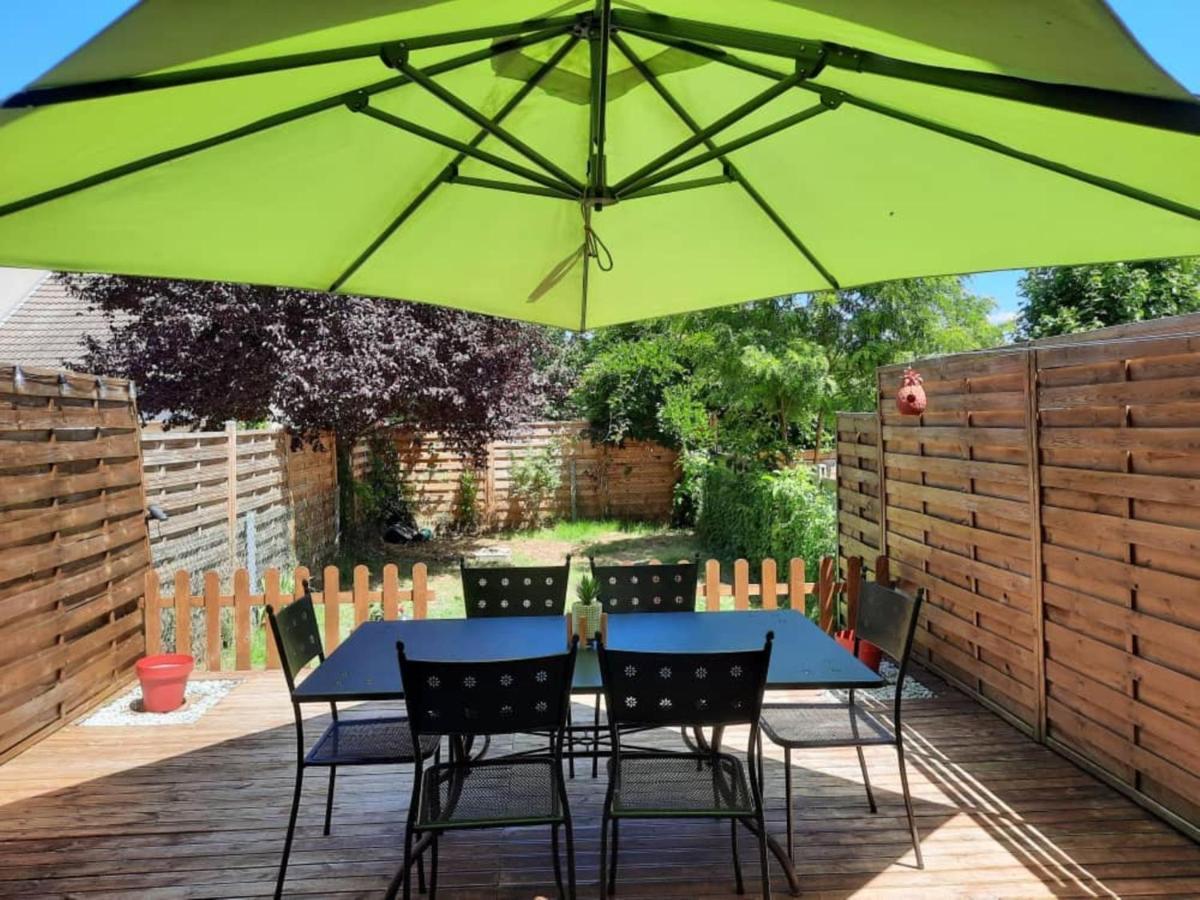Maison Cheptainville Avec Terrasse Sur Verdure Exterior photo