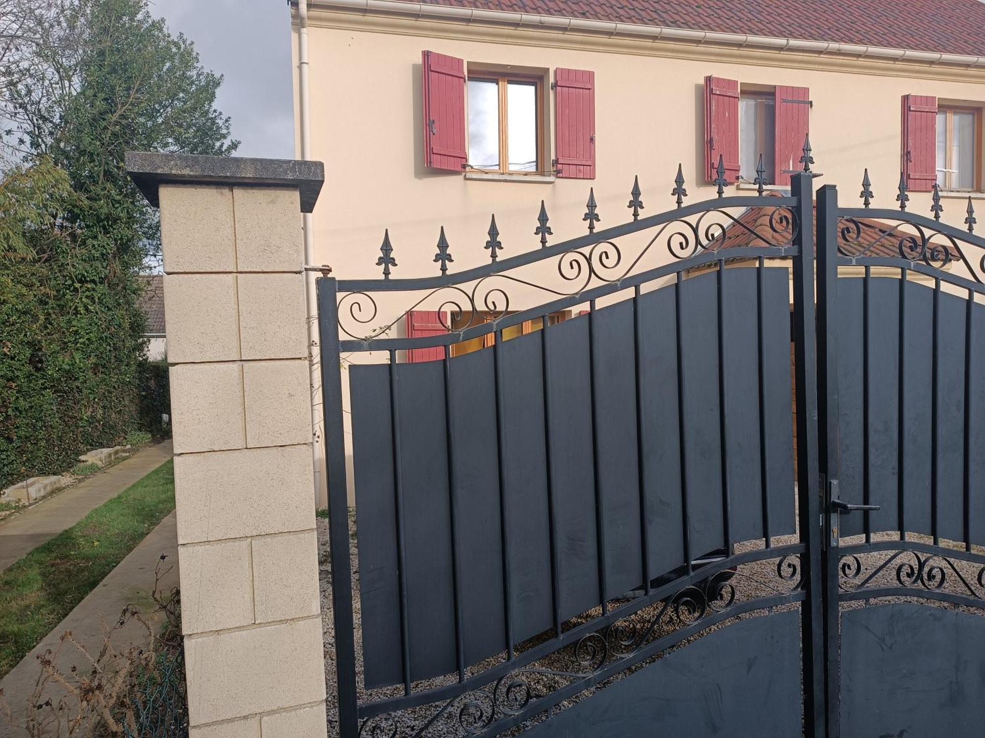 Maison Cheptainville Avec Terrasse Sur Verdure Exterior photo